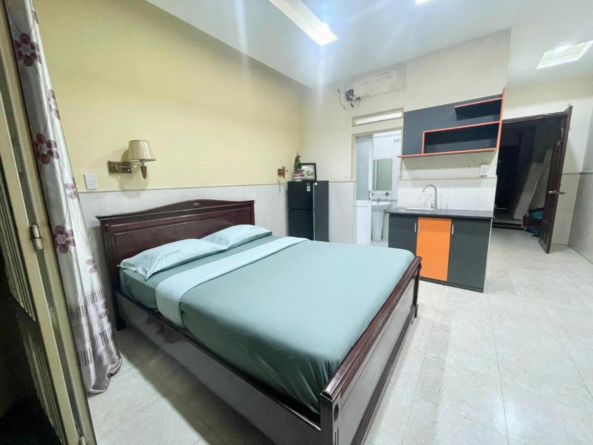 Dlux Saigon Airport Khách sạn hẻo lánh